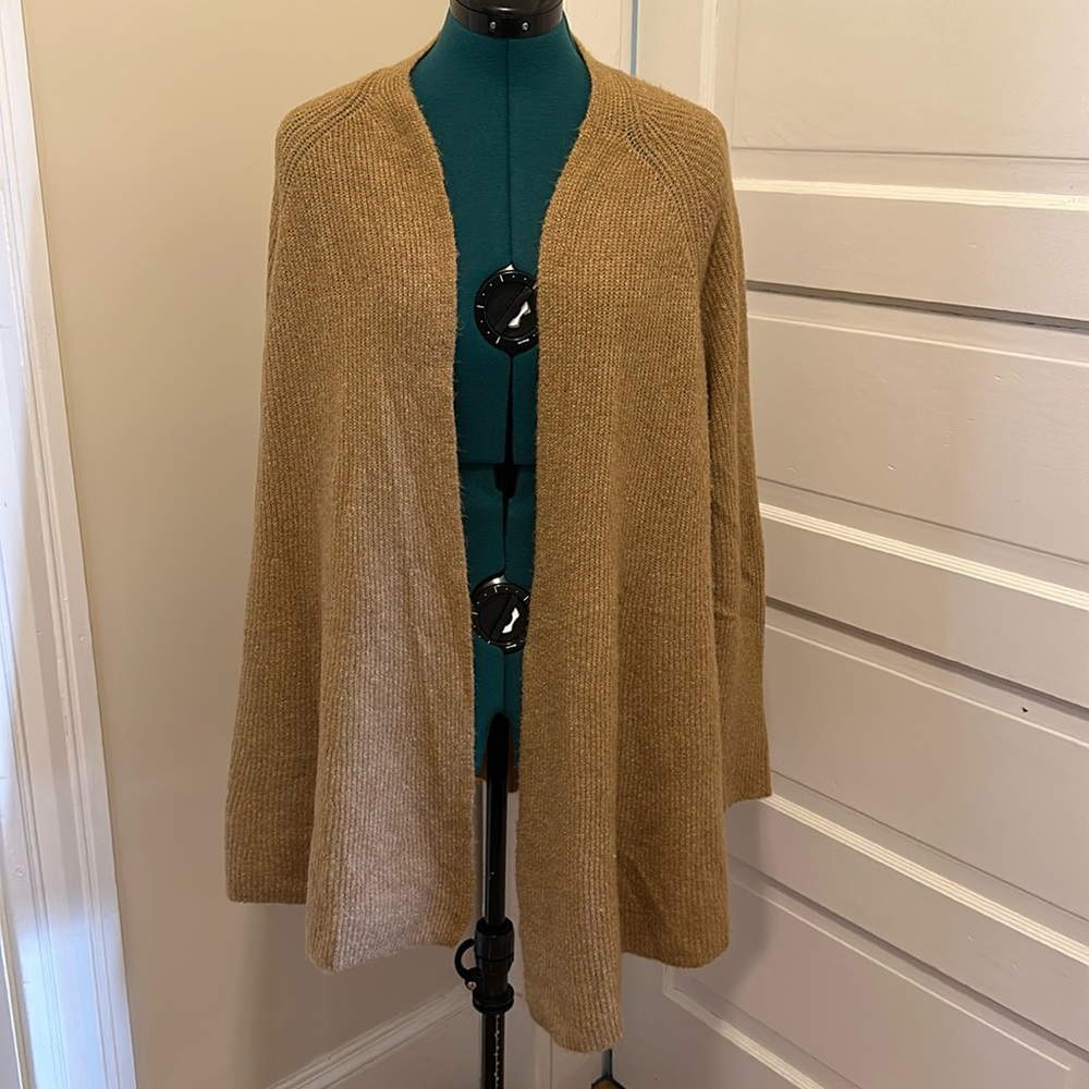 Soft Chicos open sweater. Camel. 4/XXL